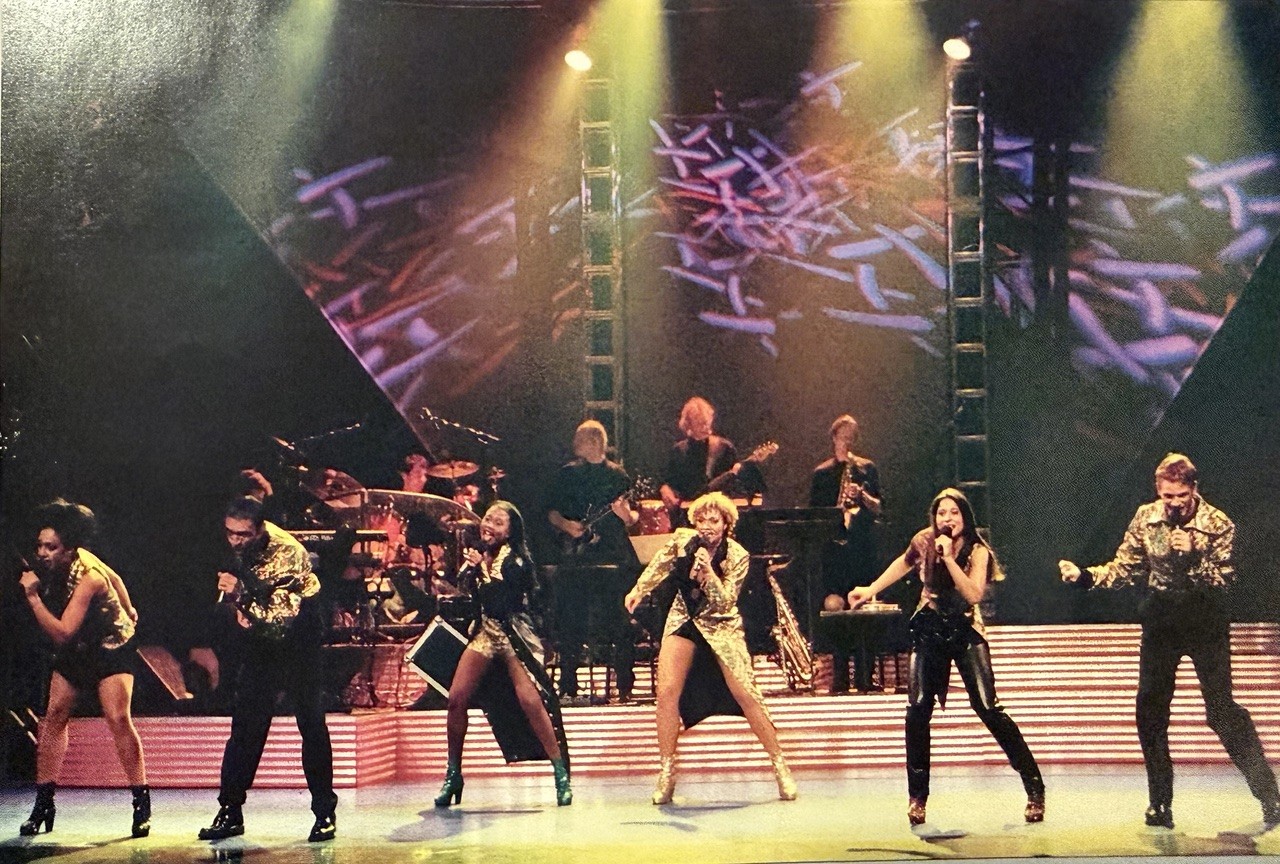 De zang- en dansshow van Theatergroep Jeans